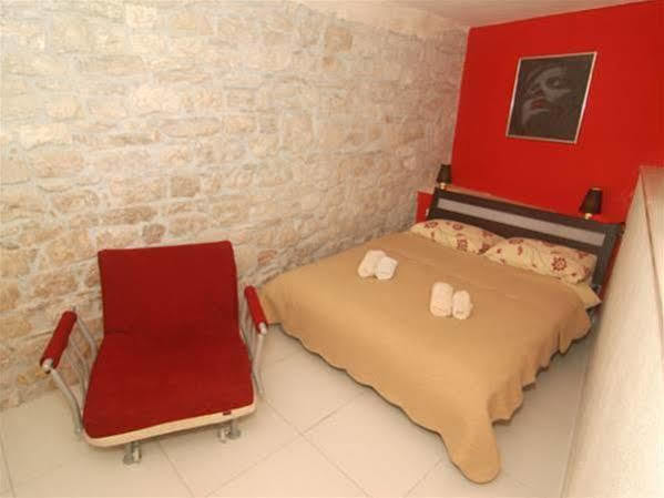 Apartments Emotha Trogir Zewnętrze zdjęcie