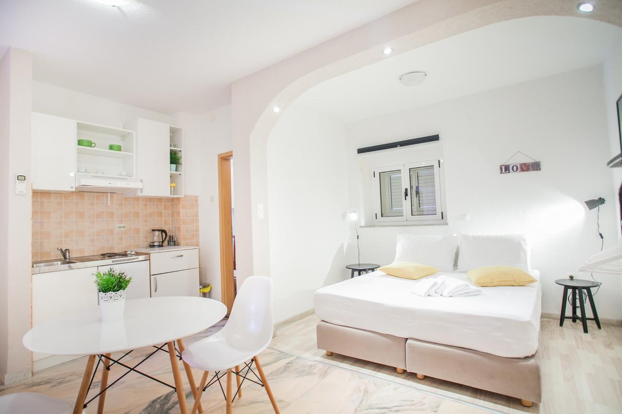 Apartments Emotha Trogir Zewnętrze zdjęcie