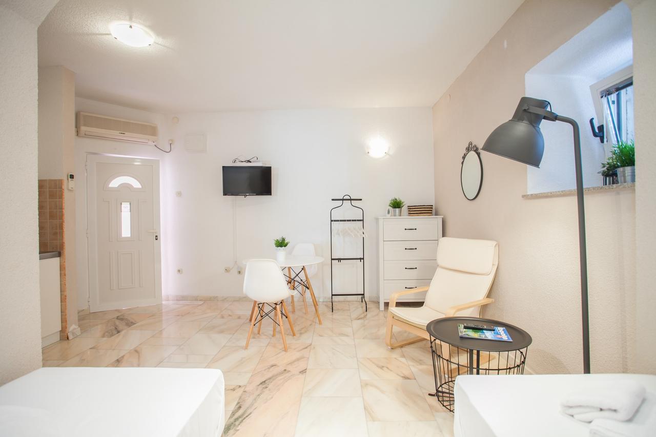 Apartments Emotha Trogir Zewnętrze zdjęcie