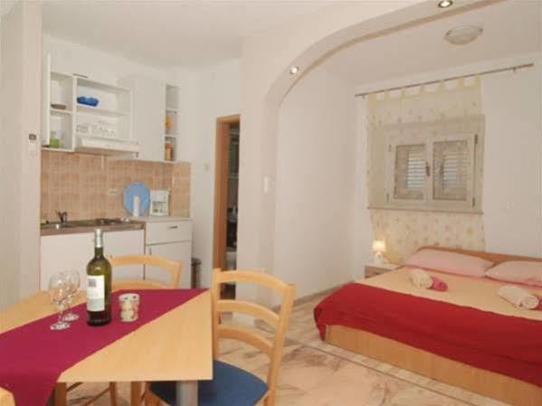 Apartments Emotha Trogir Zewnętrze zdjęcie