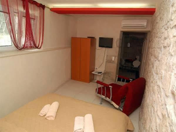 Apartments Emotha Trogir Zewnętrze zdjęcie