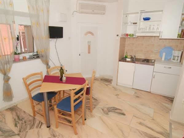 Apartments Emotha Trogir Zewnętrze zdjęcie